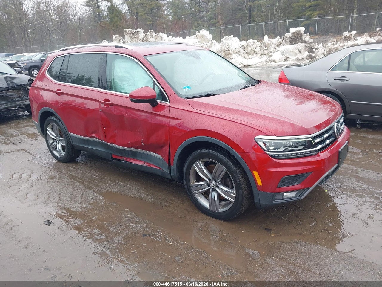 3VV4B7AX4JM****** · 2018 VOLKSWAGEN TIGUAN 2.0T SEL PREMIUM