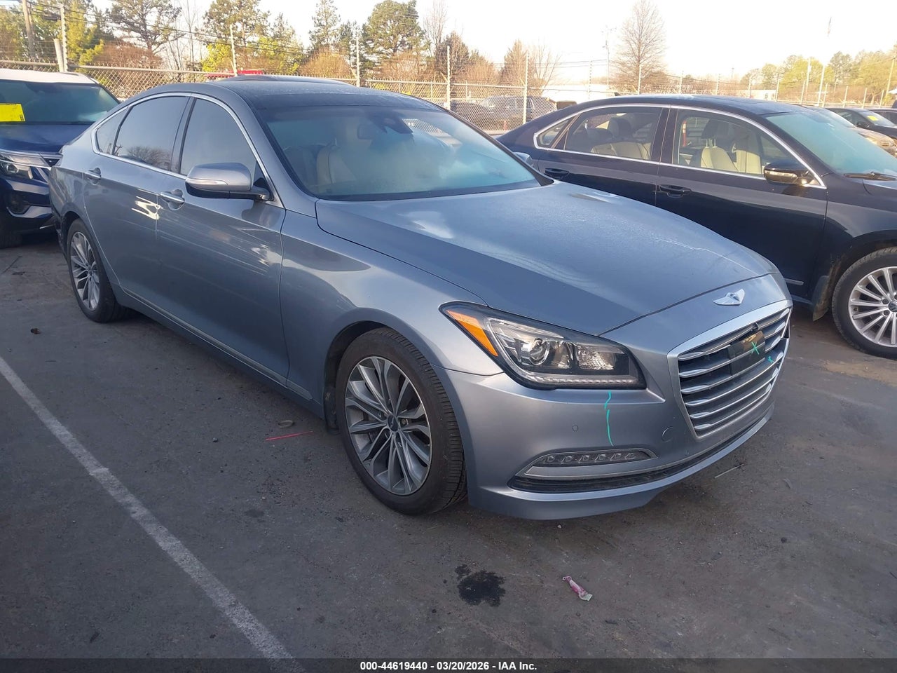 KMHGN4JE2GU****** · 2016 HYUNDAI GENESIS 3.8