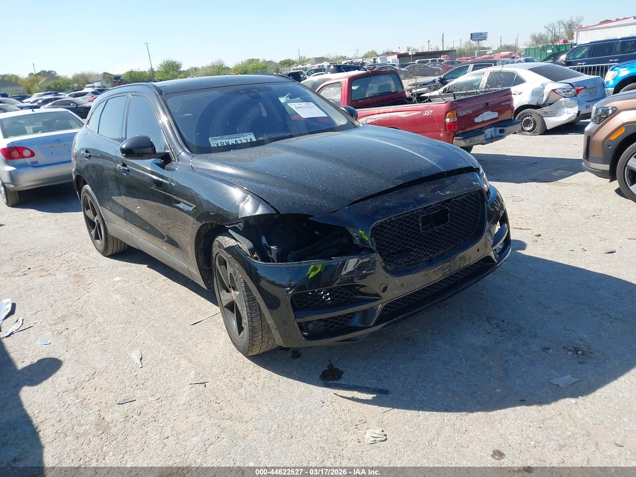 SADCJ2FX8KA****** · 2019 JAGUAR F-PACE 25T PREMIUM
