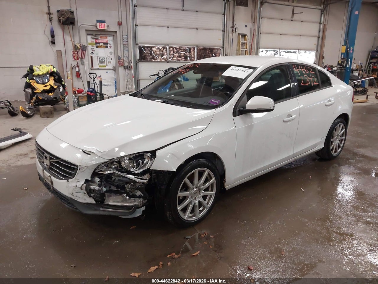 2014 VOLVO S60 T5 · 2/11