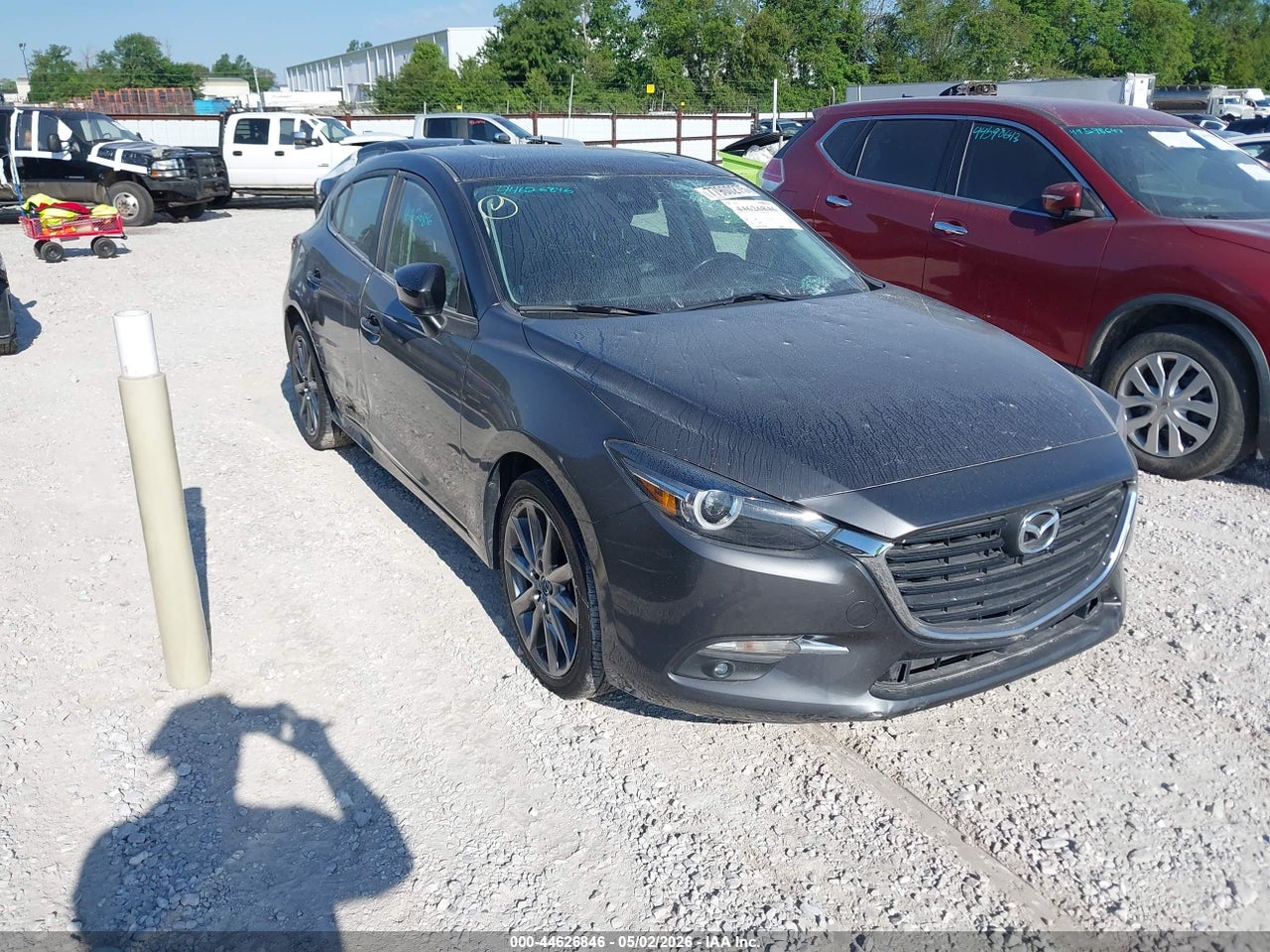 3MZBN1M3XJM****** · 2018 MAZDA MAZDA3 GRAND TOURING