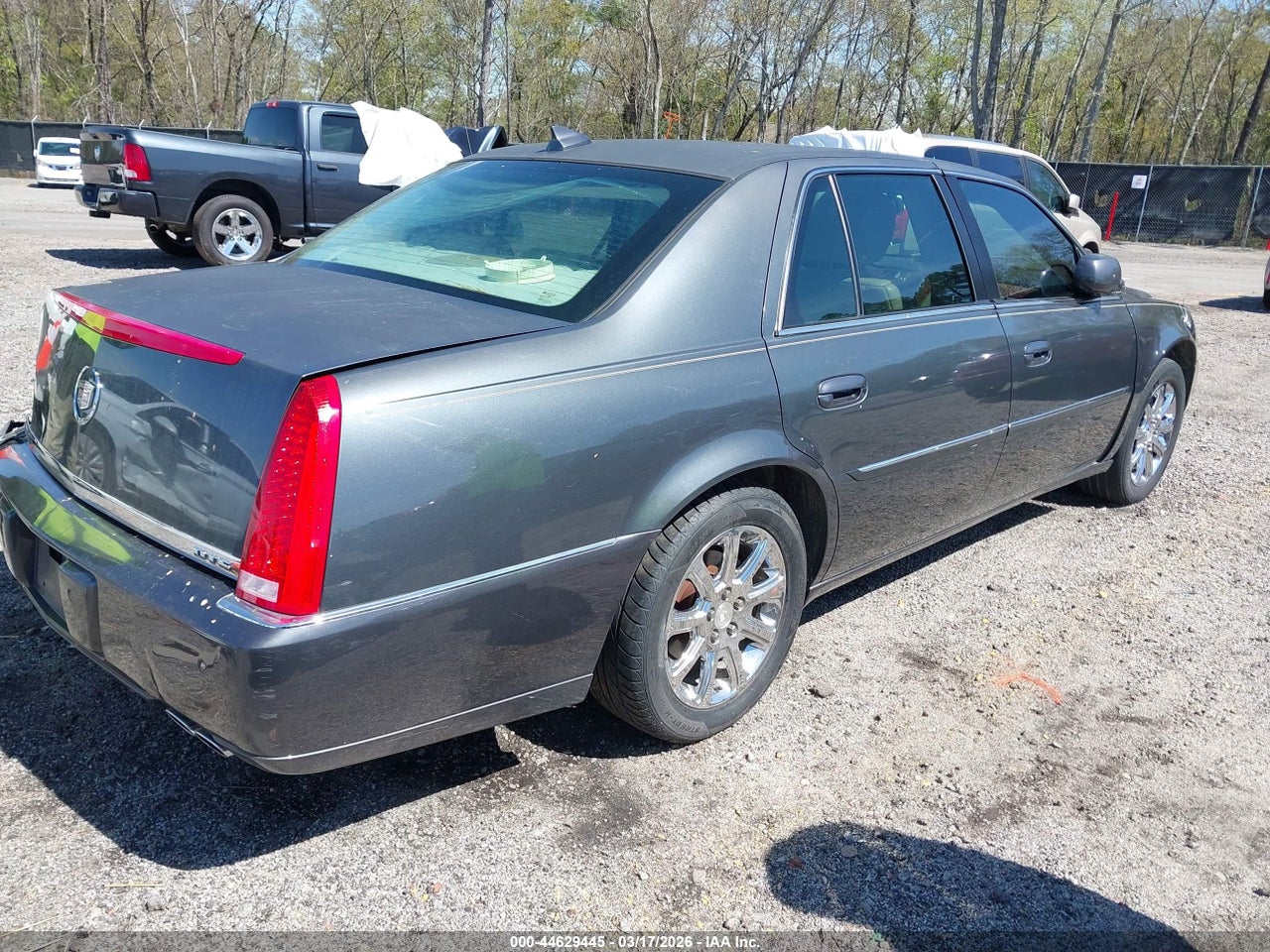 2011 CADILLAC DTS PREMIUM COLLECTION · 4/11