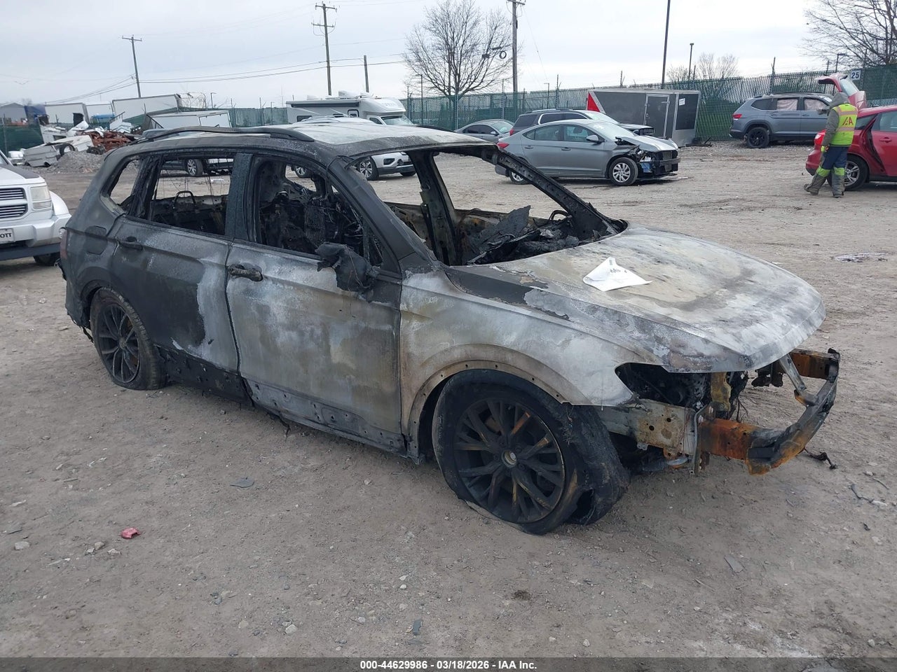 3VV0B7AX2MM****** · 2021 VOLKSWAGEN TIGUAN 2.0T S