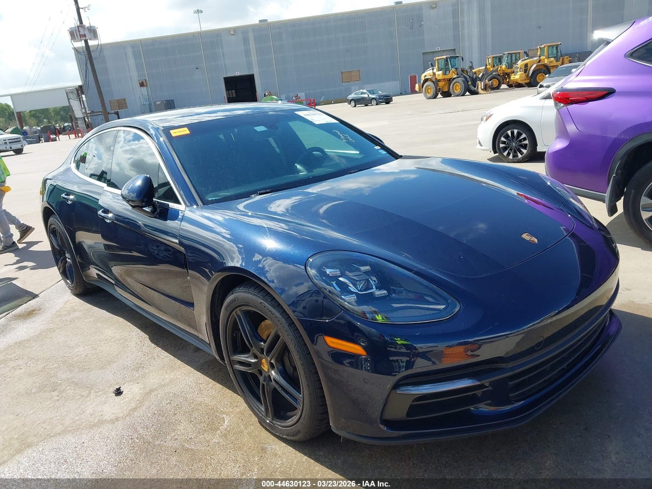 WP0AA2A7XJL****** · 2018 PORSCHE PANAMERA 4
