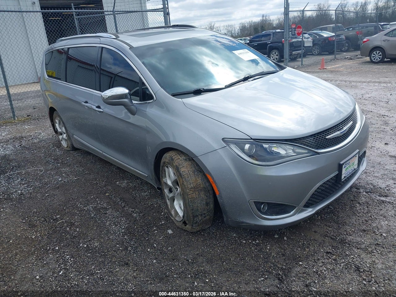 2C4RC1GG0LR****** · 2020 CHRYSLER PACIFICA LIMITED