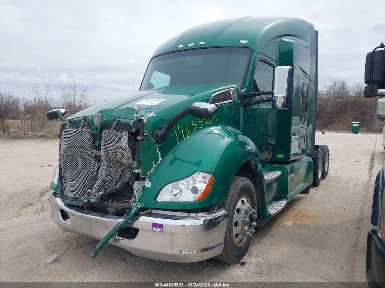 2019 KENWORTH T680 · 2/4