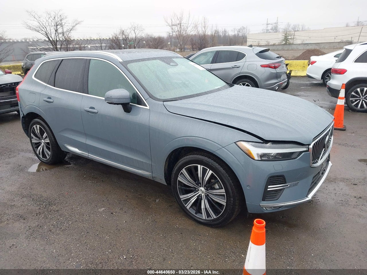 YV4L12RN0P1****** · 2023 VOLVO XC60 B5 PLUS BRIGHT THEME