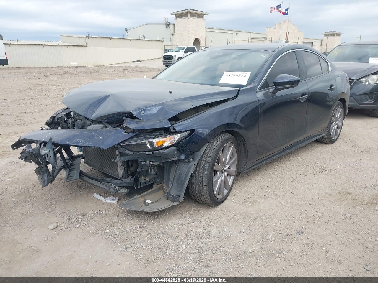 2020 MAZDA MAZDA3 SELECT PACKAGE · 2/11