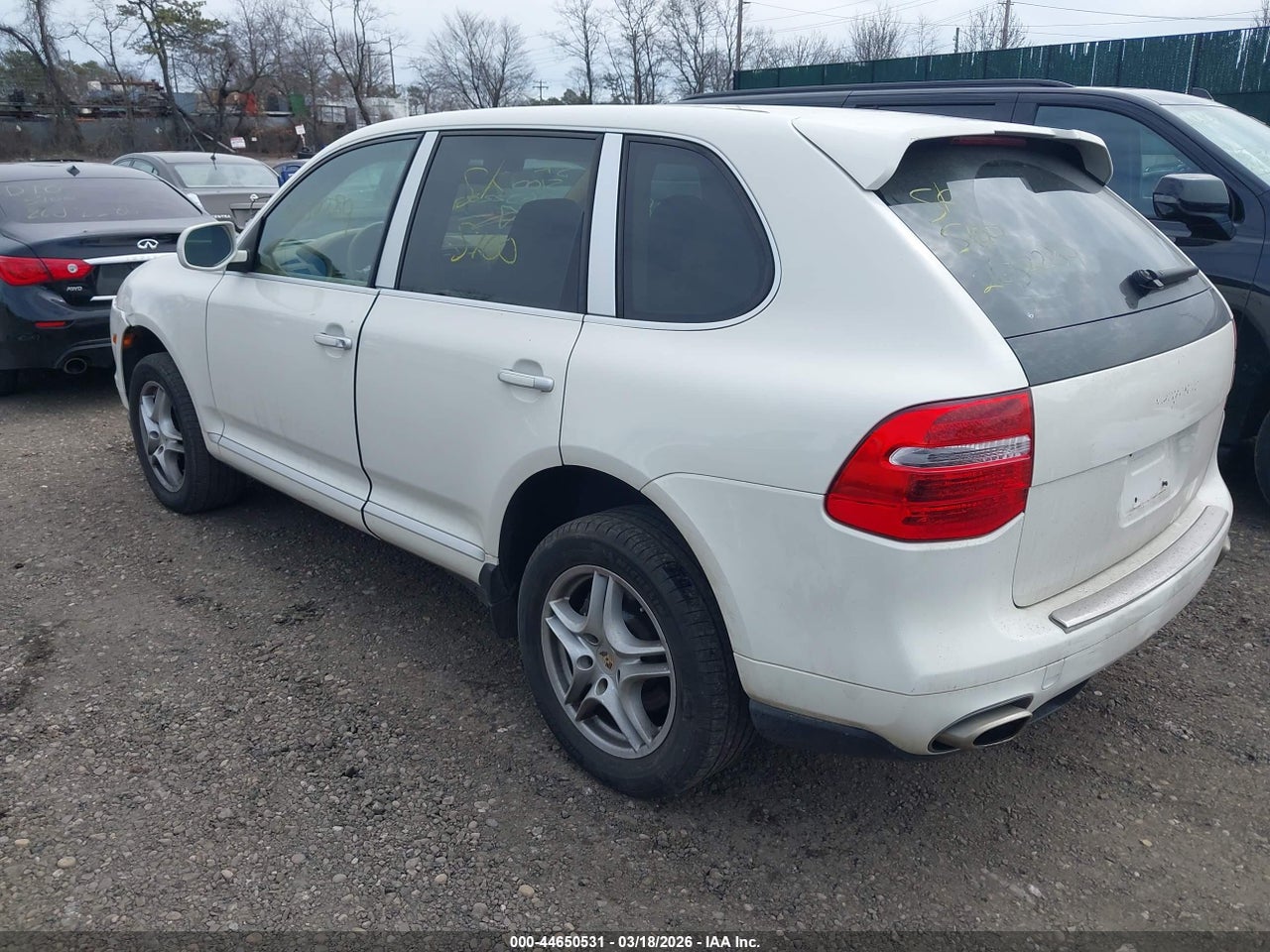 2010 PORSCHE CAYENNE · 3/10