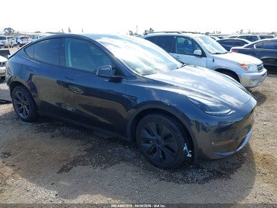 7SAYGDEE3RF****** · 2024 TESLA MODEL Y LONG RANGE DUAL MOTOR ALL-WHEEL DRIVE