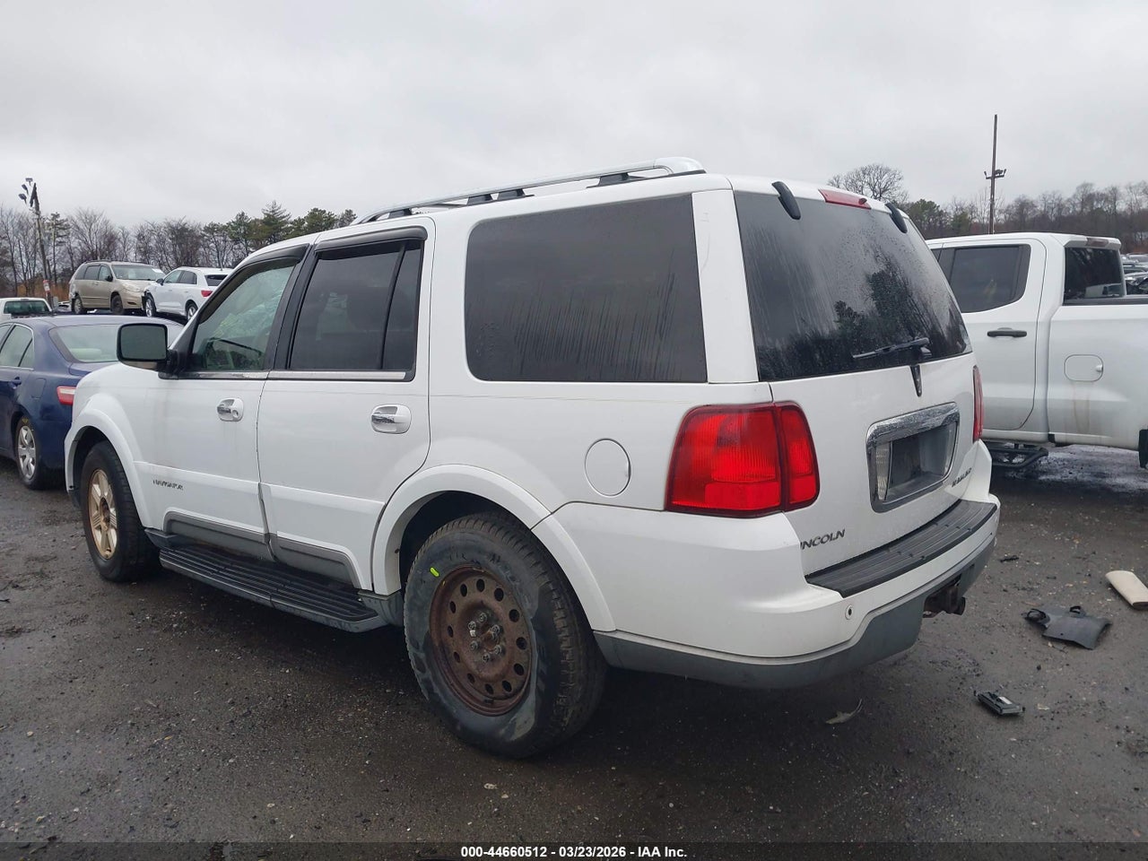 2003 LINCOLN NAVIGATOR · 3/11