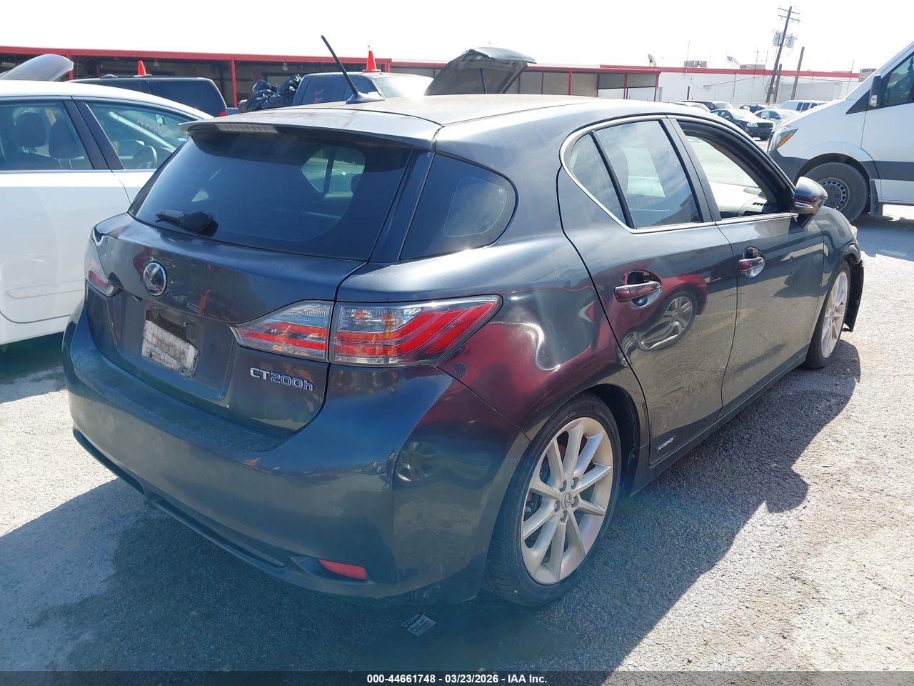 2011 LEXUS CT 200H PREMIUM · 4/11
