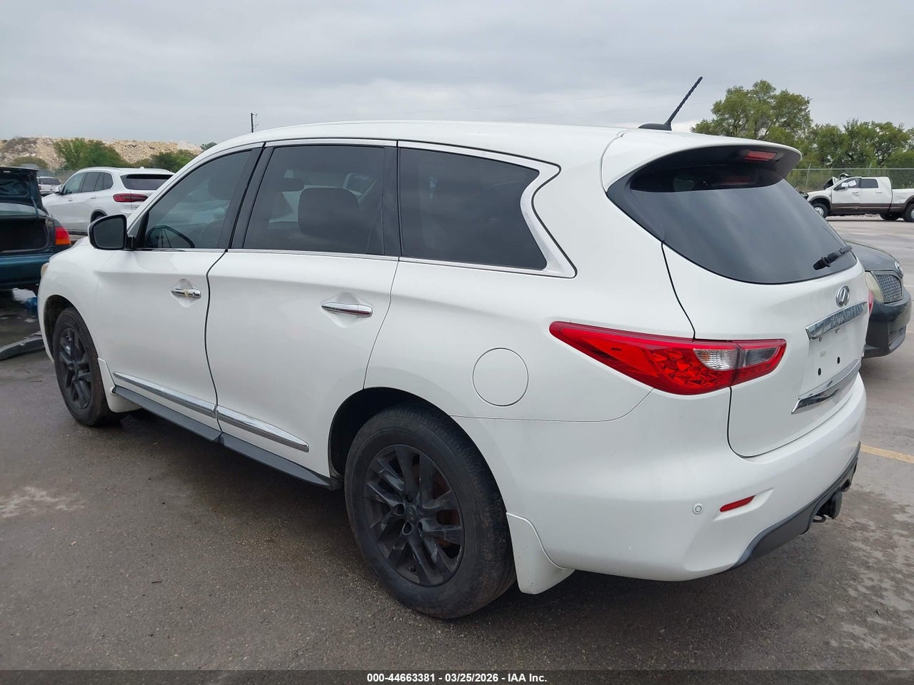 2013 INFINITI JX35 · 3/10