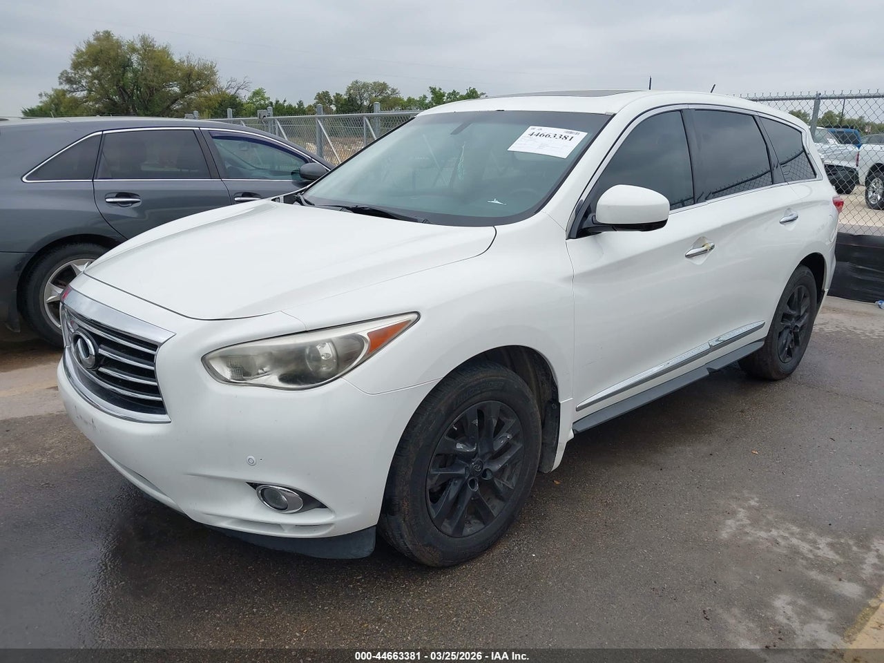 2013 INFINITI JX35 · 2/10