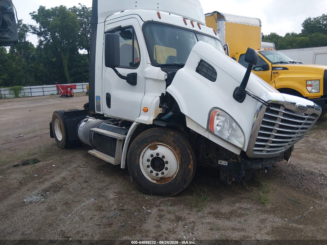 1FUBGAD43FL****** · 2015 FREIGHTLINER CASCADIA 113