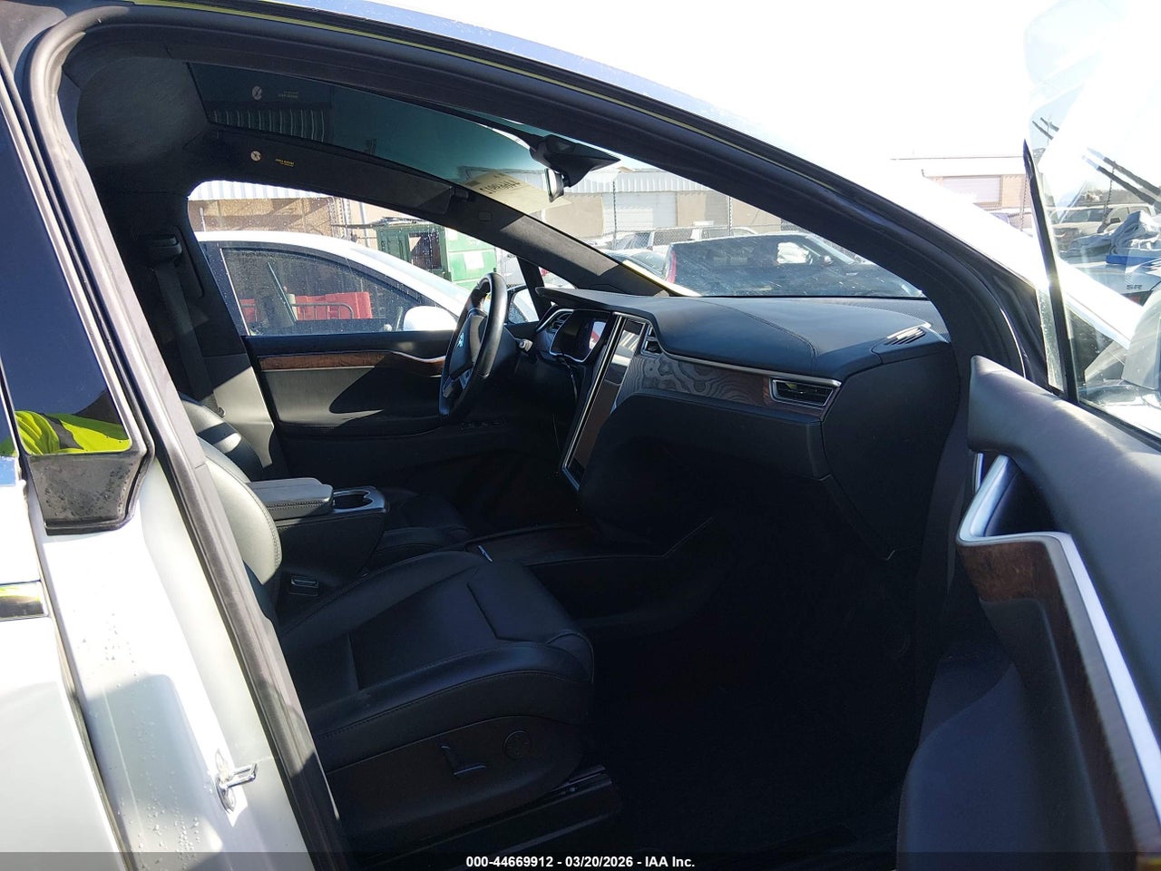 2017 TESLA MODEL X 100D/75D/90D · 5/11