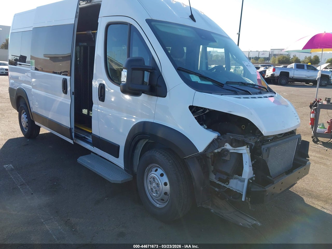 3C6LRVPG3PE****** · 2023 RAM PROMASTER 2500 WINDOW VAN HIGH ROOF 159 WB
