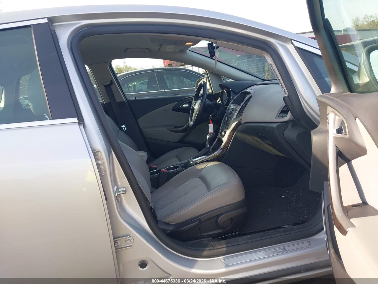2014 BUICK VERANO CONVENIENCE GROUP · 5/11