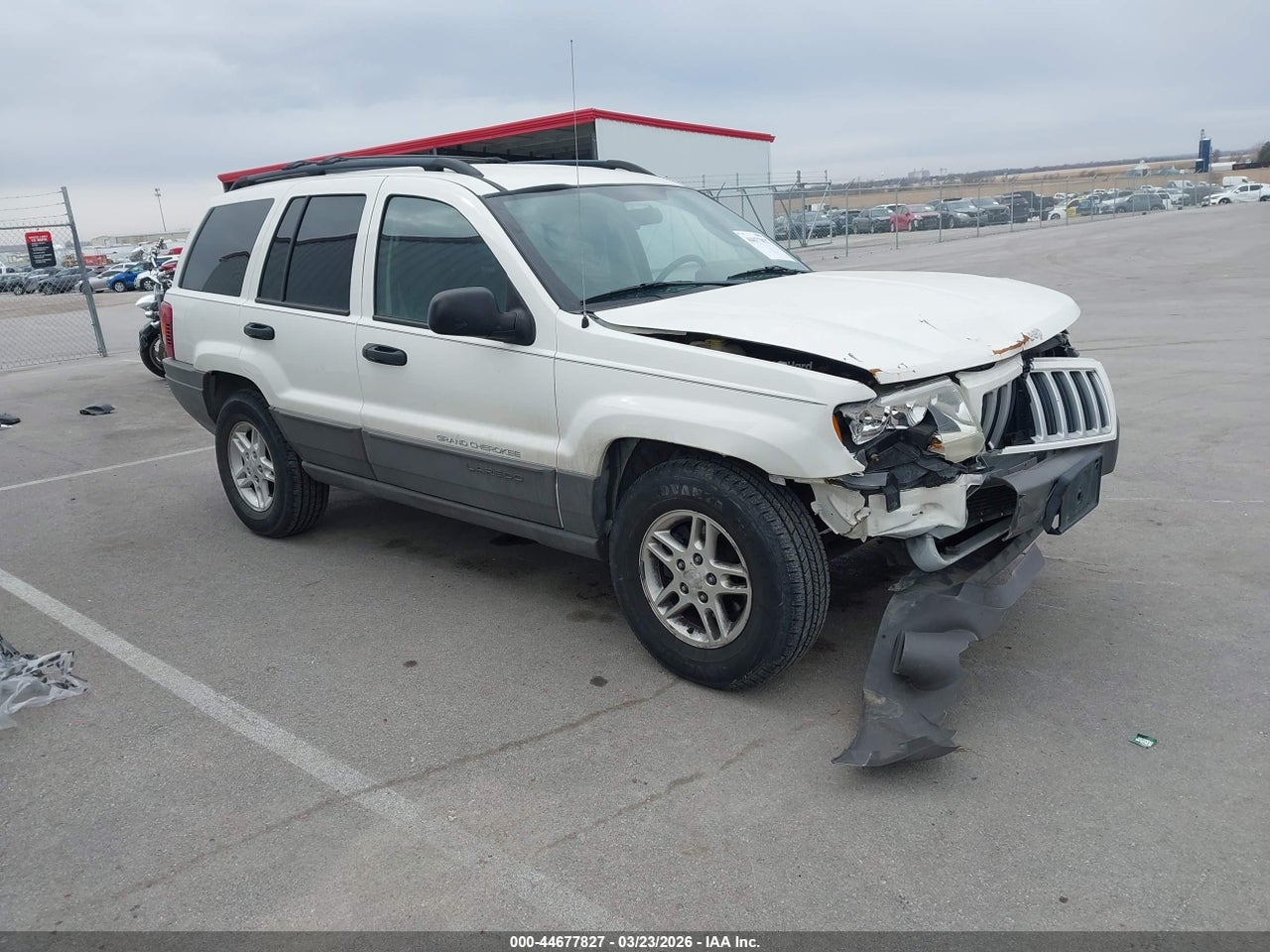 1J4GW48S04C****** · 2004 JEEP GRAND CHEROKEE LAREDO