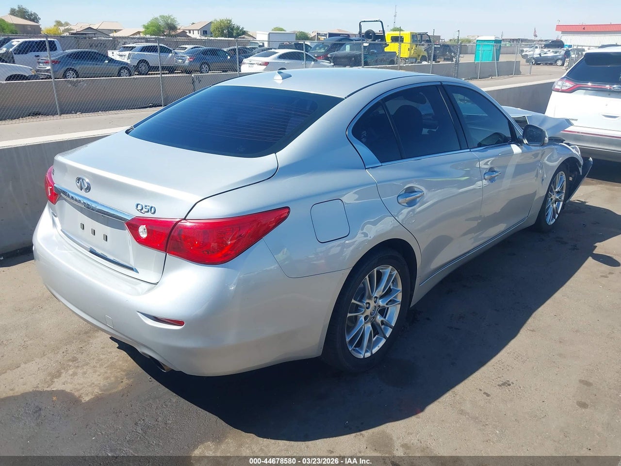 2015 INFINITI Q50 PREMIUM · 4/11