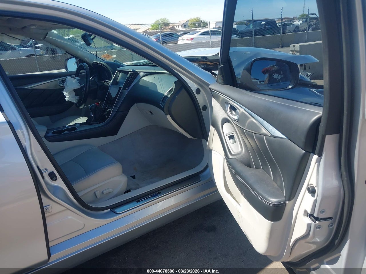 2015 INFINITI Q50 PREMIUM · 5/11
