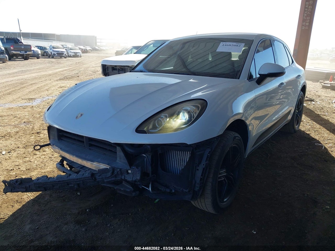 2015 PORSCHE MACAN S · 2/11