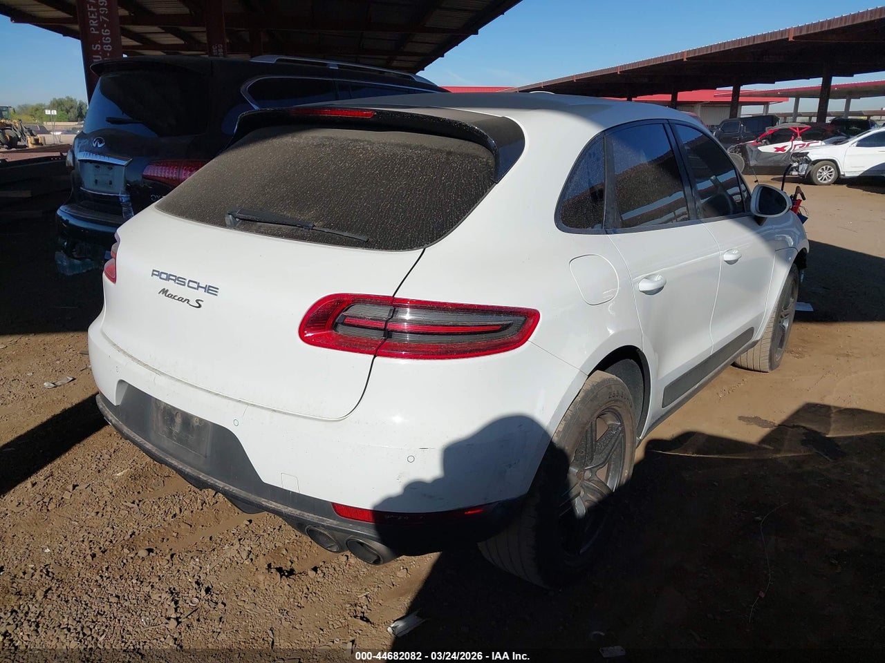 2015 PORSCHE MACAN S · 4/11