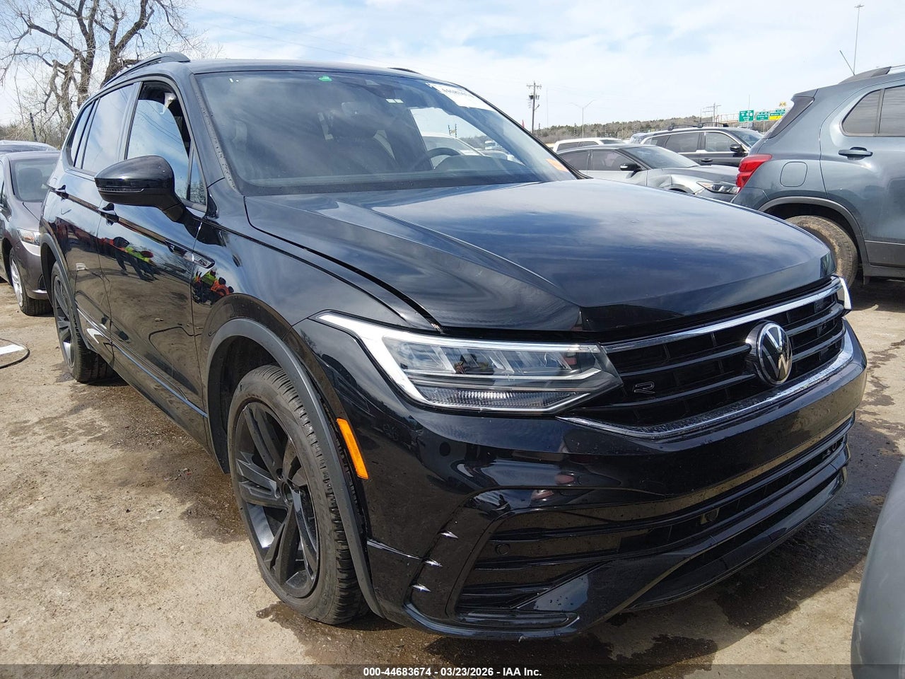 3VVCB7AX9PM****** · 2023 VOLKSWAGEN TIGUAN 2.0T SE R-LINE BLACK