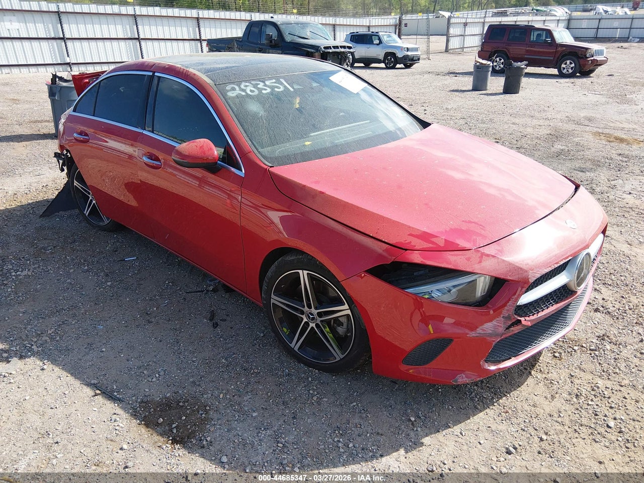 WDD3G4EB8KW****** · 2019 MERCEDES-BENZ A 220