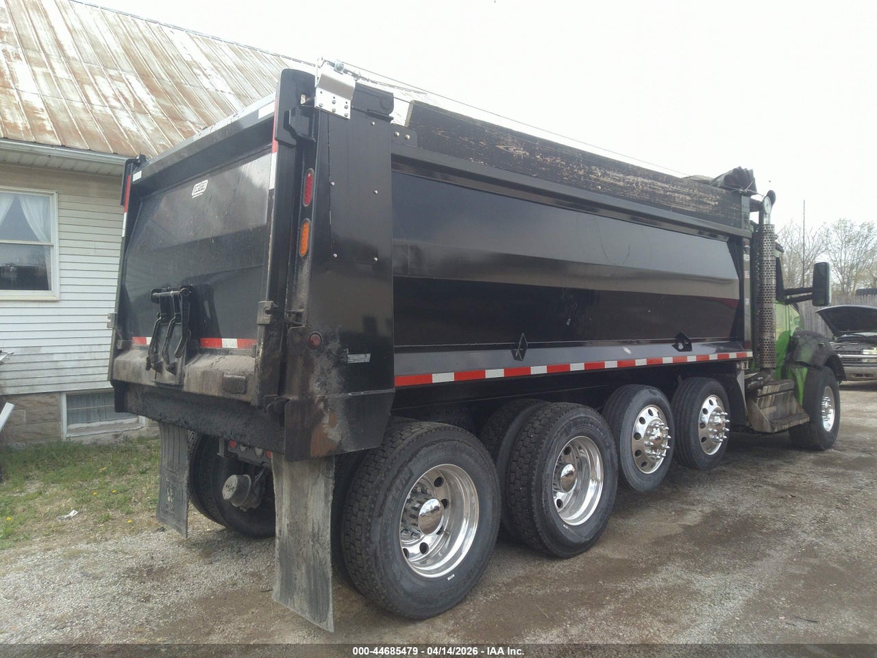 2025 KENWORTH T880 · 4/11