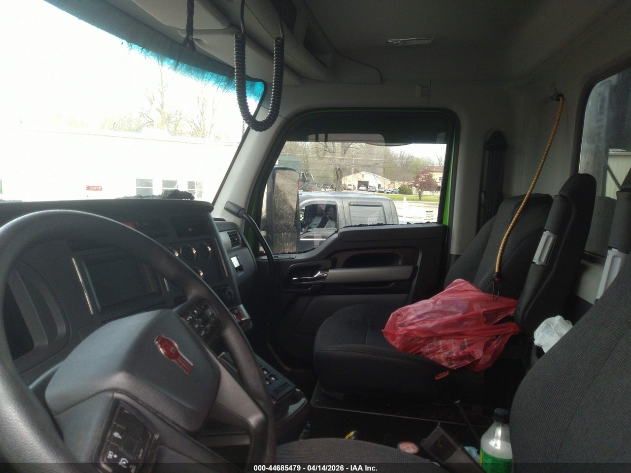 2025 KENWORTH T880 · 5/11