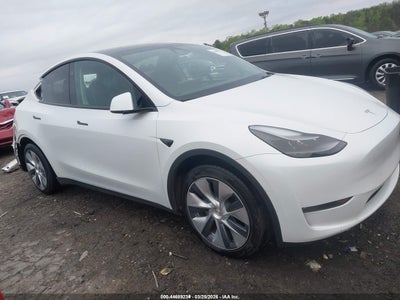 7SAYGAEE3PF****** · 2023 TESLA MODEL Y AWD/LONG RANGE DUAL MOTOR ALL-WHEEL DRIVE