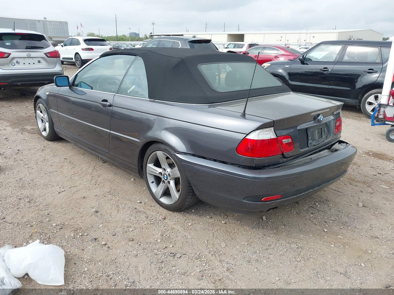 2006 BMW 325CI   · 3/11