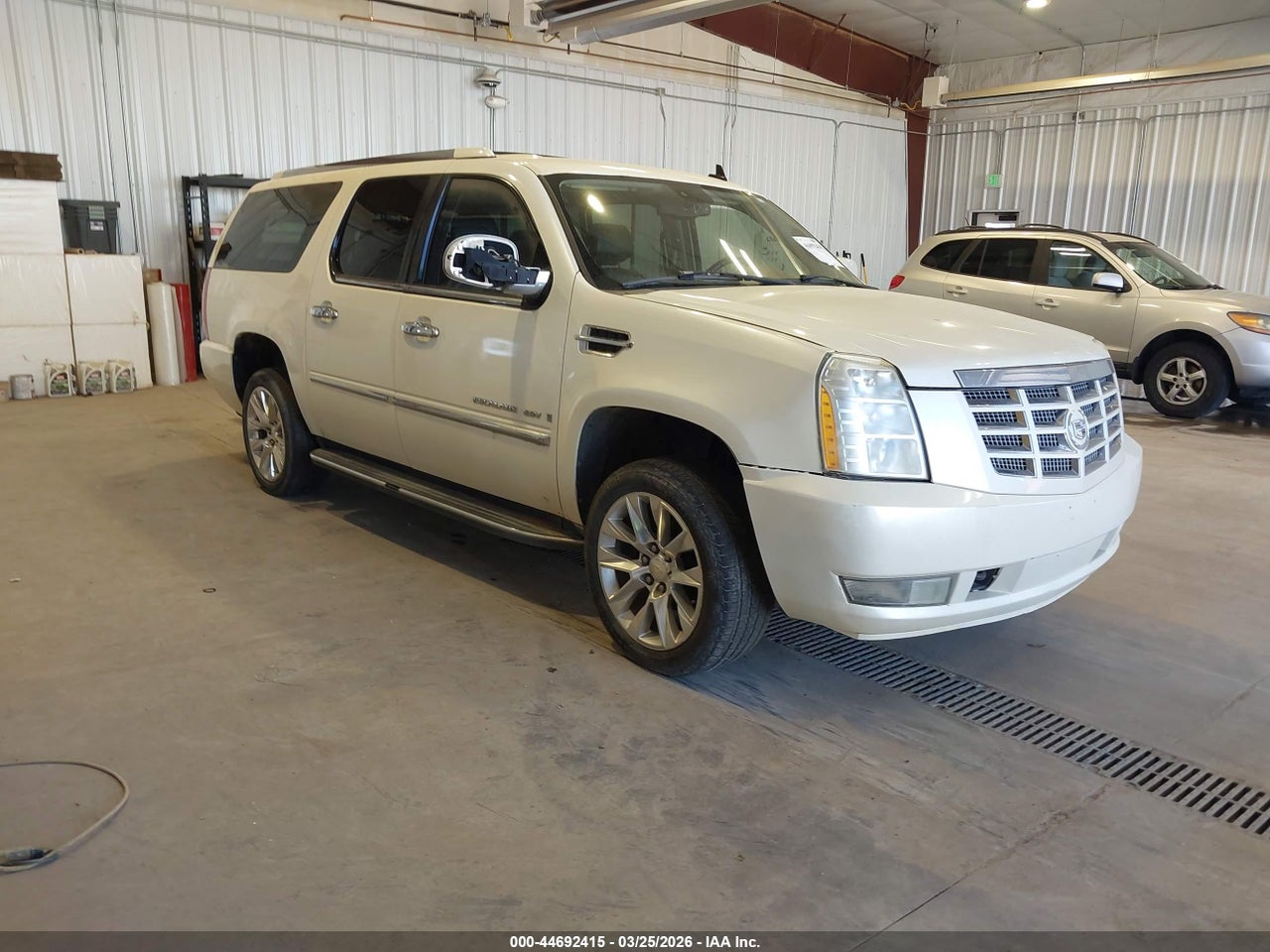 1GYFK668X8R****** · 2008 CADILLAC ESCALADE ESV STANDARD