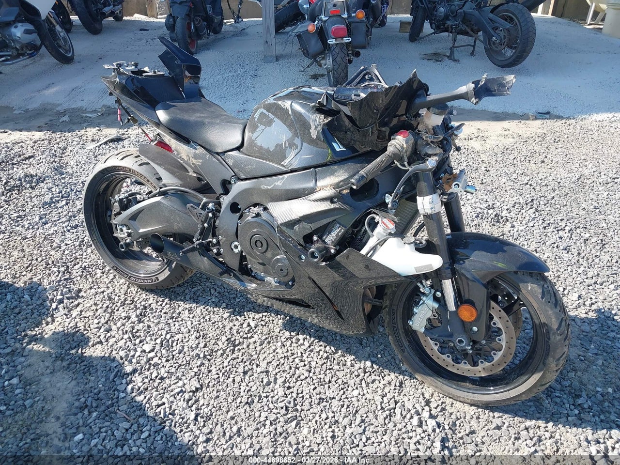 JS1GN7FA8L7****** · 2020 SUZUKI GSX-R600