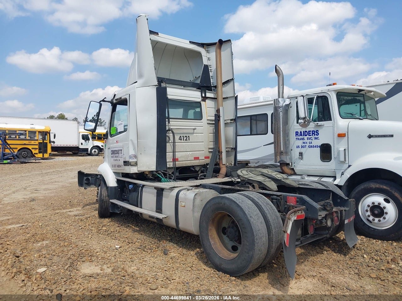 2019 VOLVO VNR · 3/4