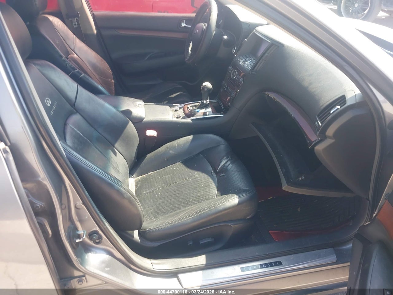 2012 INFINITI G37 JOURNEY · 5/10