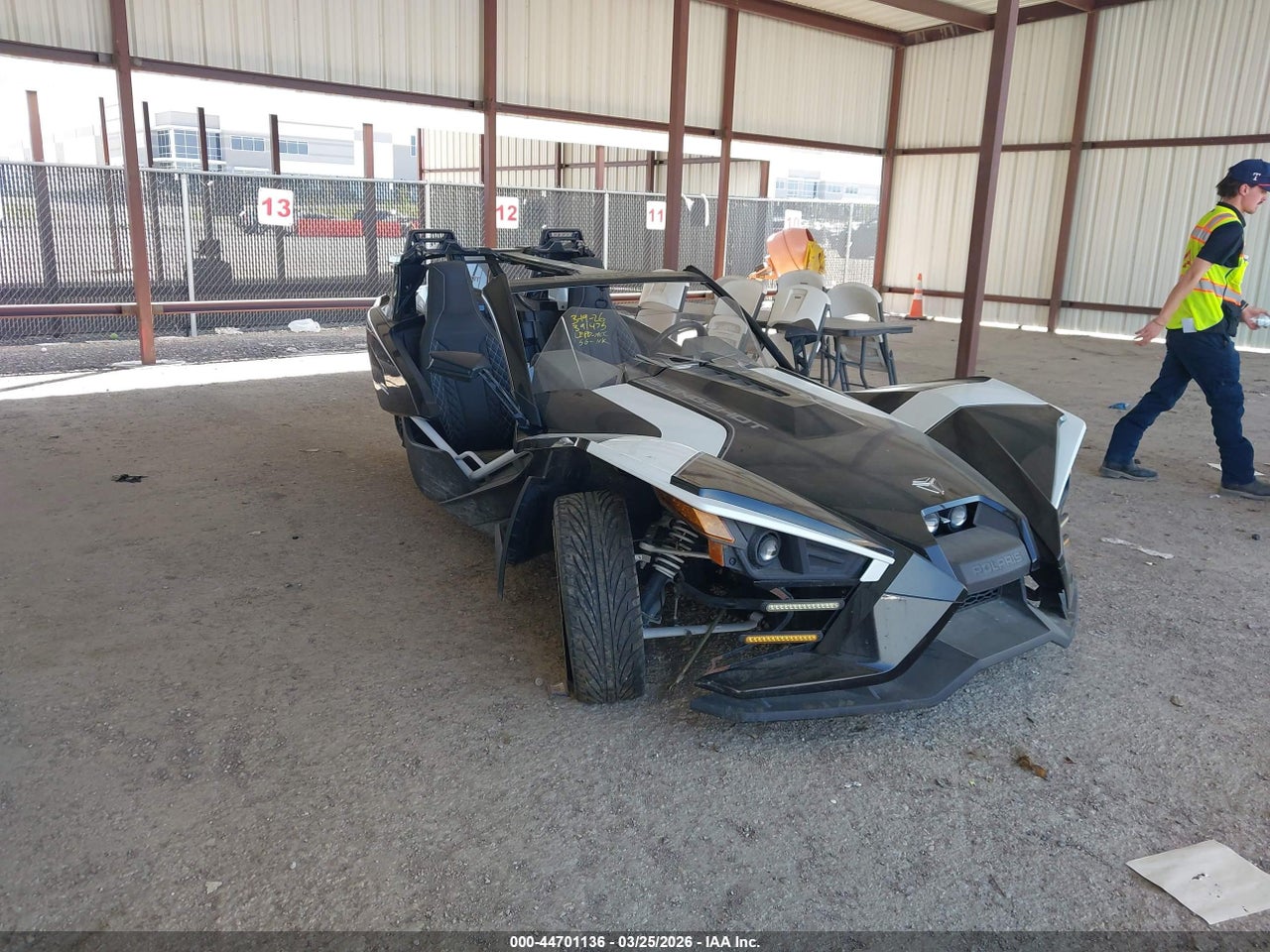 57XAAPFA2K8****** · 2019 POLARIS SLINGSHOT