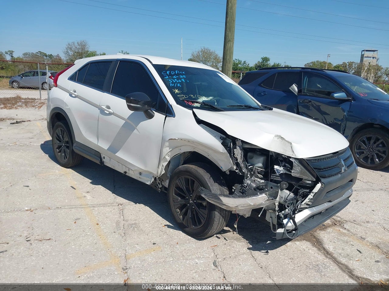 JA4AT4AA7JZ****** · 2018 MITSUBISHI ECLIPSE CROSS LE