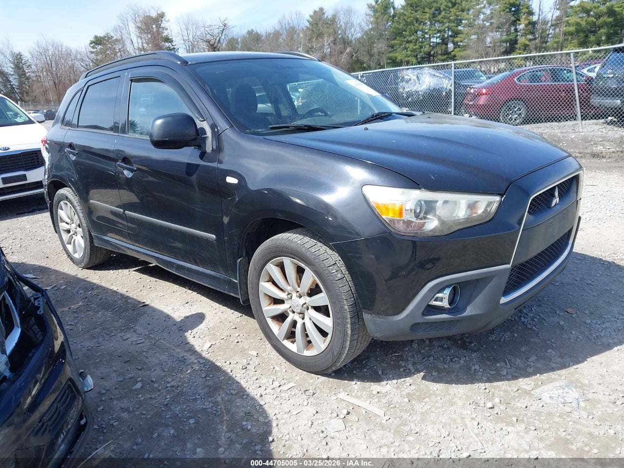 JA4AR4AU5BZ****** · 2011 MITSUBISHI OUTLANDER SPORT SE