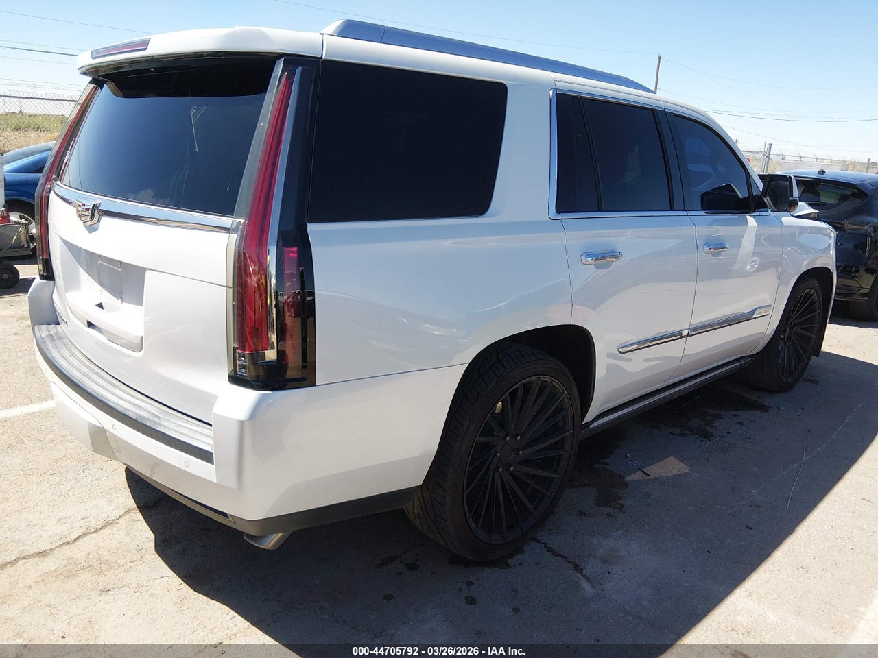 2016 CADILLAC ESCALADE PLATINUM · 4/11