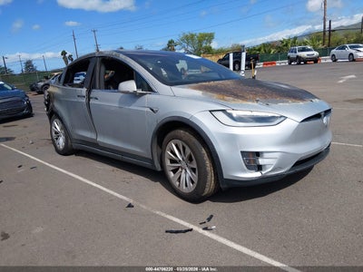 5YJXCAE21JF****** · 2018 TESLA MODEL X