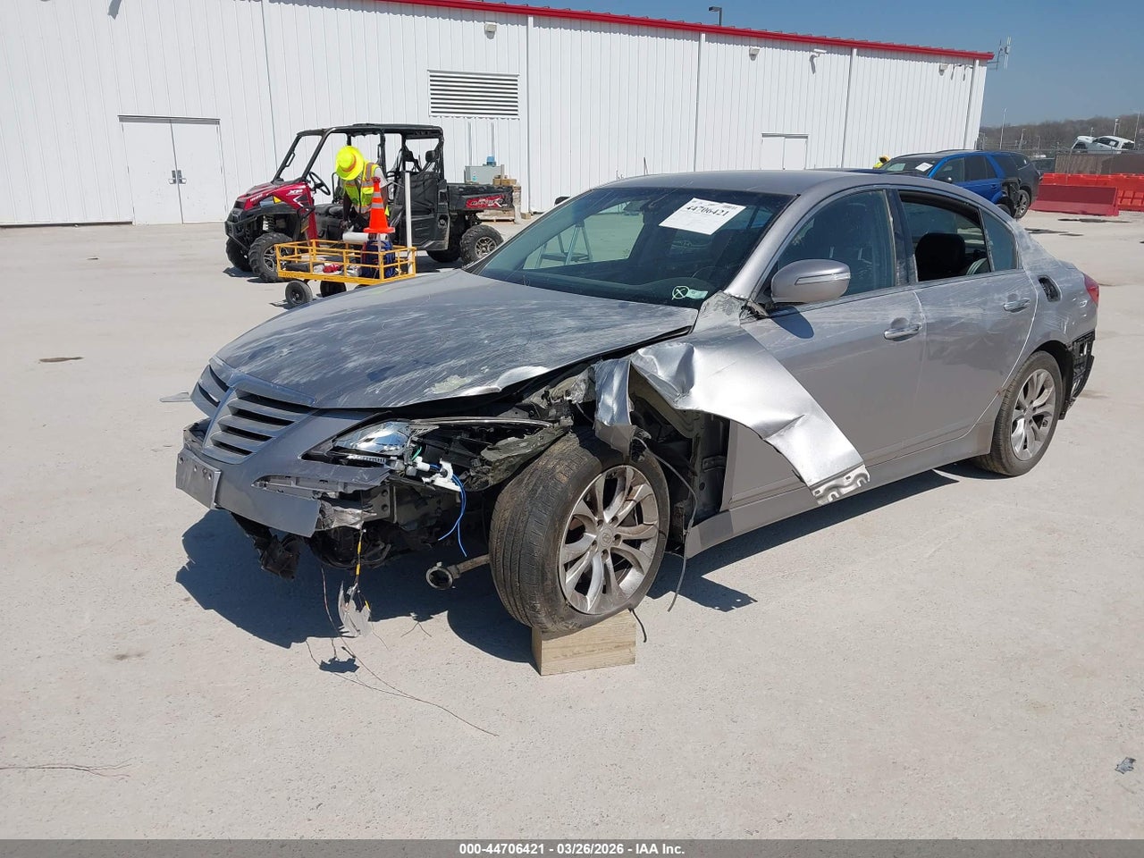 2013 HYUNDAI GENESIS 3.8 · 2/10