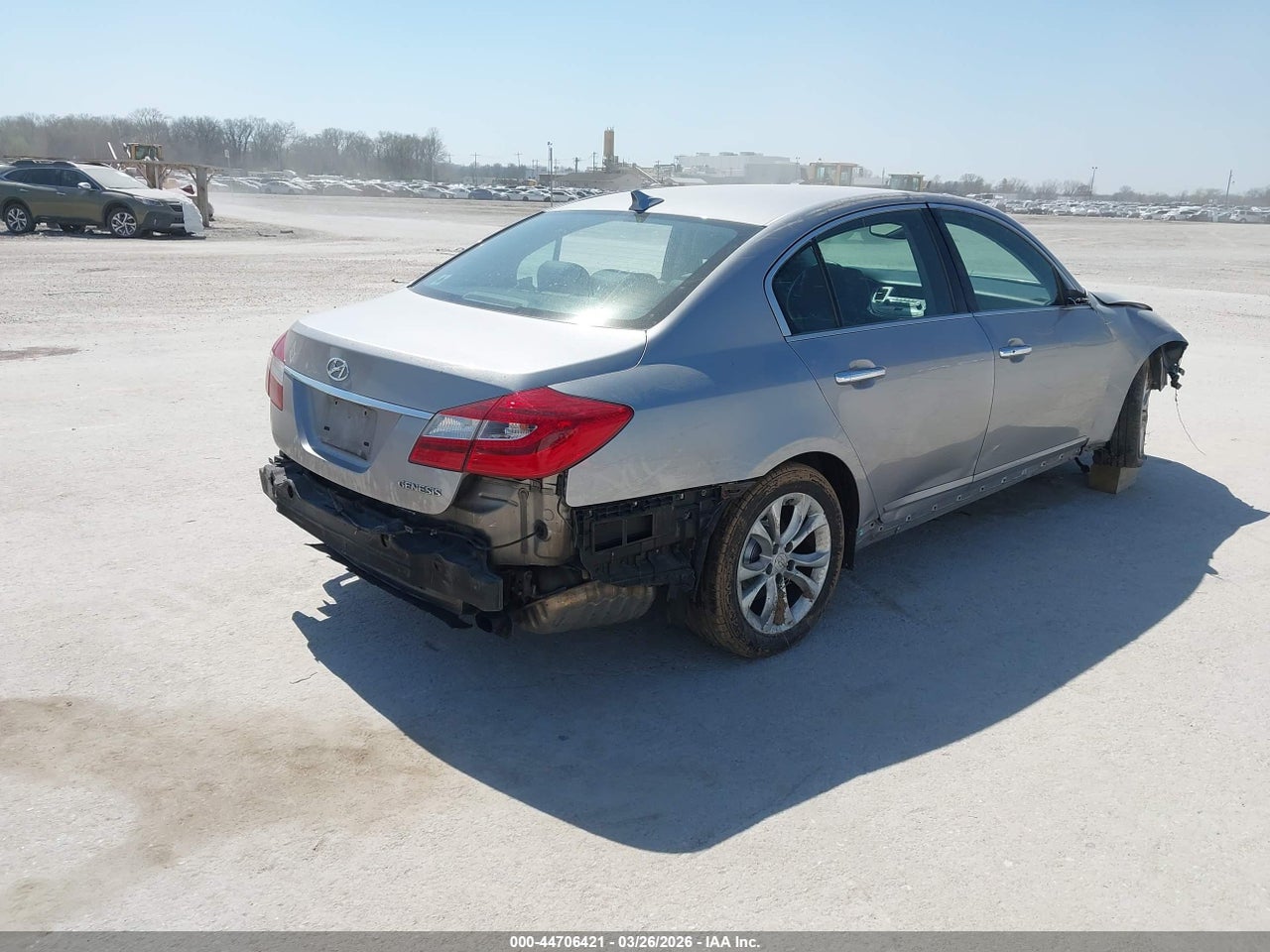 2013 HYUNDAI GENESIS 3.8 · 4/10