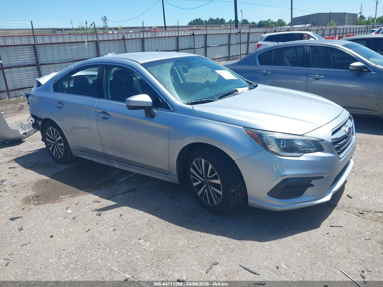 4S3BNAF68K3****** · 2019 SUBARU LEGACY 2.5I PREMIUM