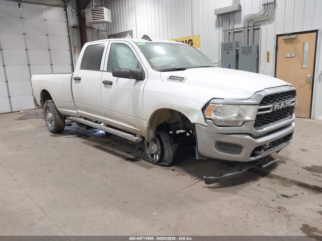 3C6UR5HJ8RG****** · 2024 RAM 2500 TRADESMAN  4X4 8' BOX