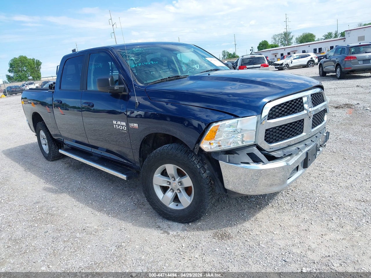 1C6RR7TT7KS****** · 2019 RAM 1500 CLASSIC SLT  4X4 6'4 BOX