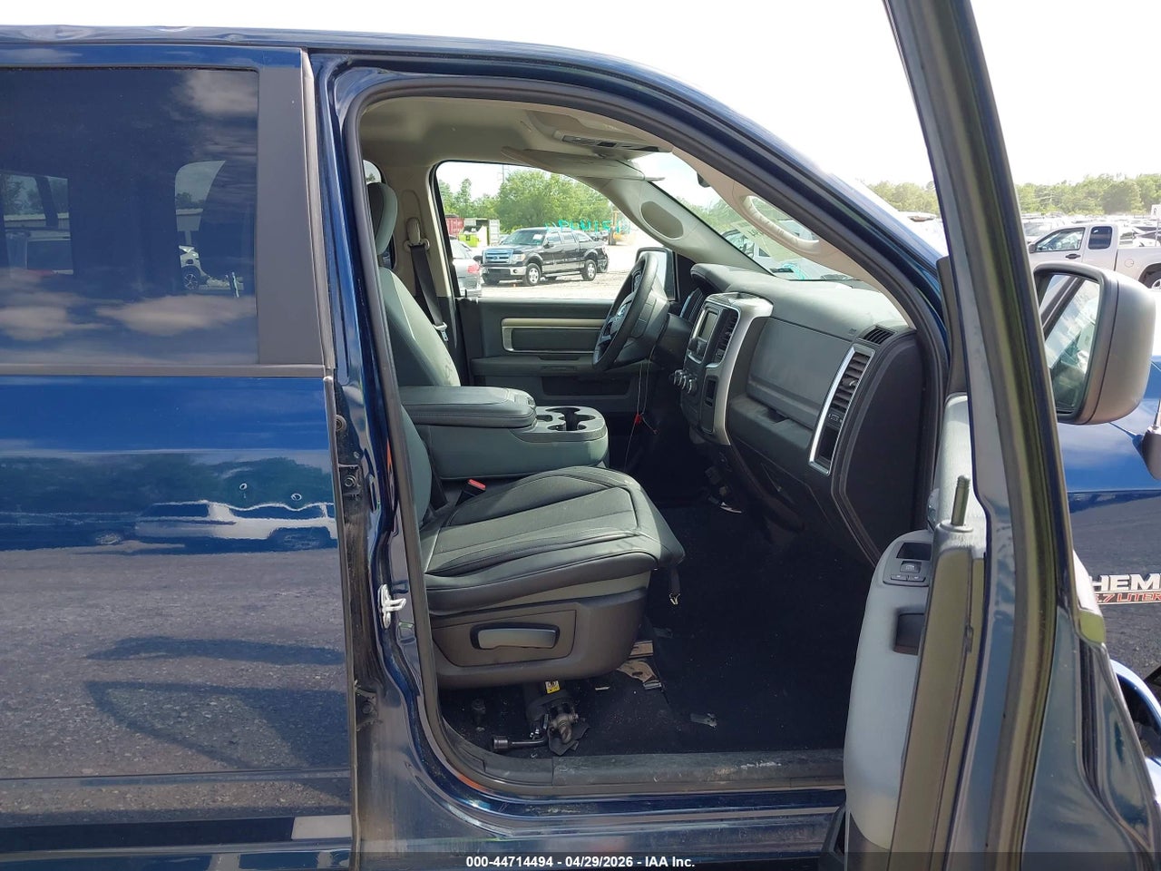 2019 RAM 1500 CLASSIC SLT  4X4 6'4 BOX · 5/11