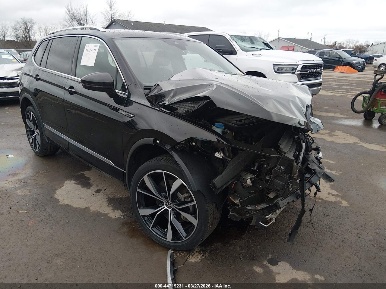 3VV4B7AX9RM****** · 2024 VOLKSWAGEN TIGUAN 2.0T SEL R-LINE
