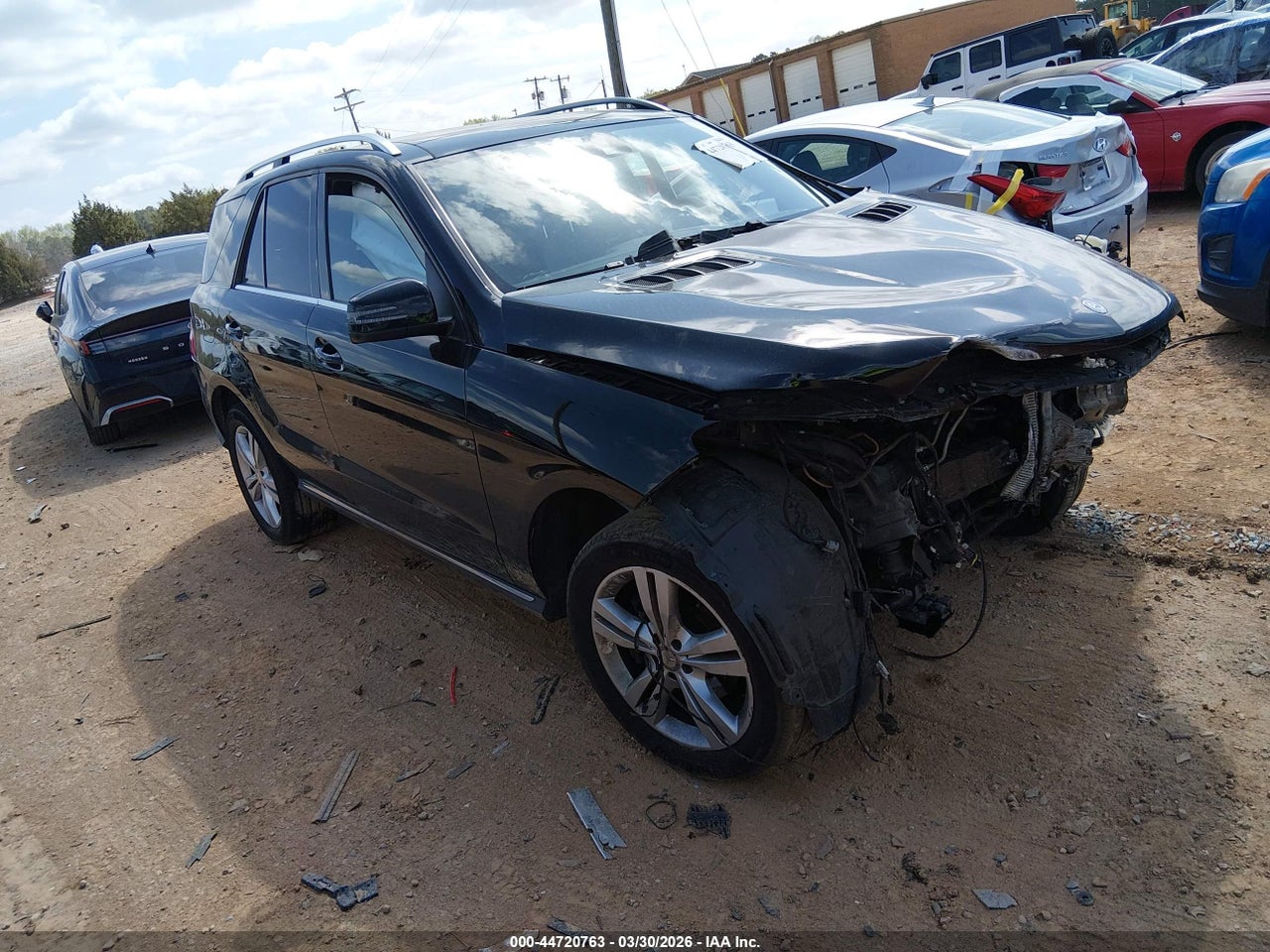 4JGDA5HB3FA****** · 2015 MERCEDES-BENZ ML 350 4MATIC
